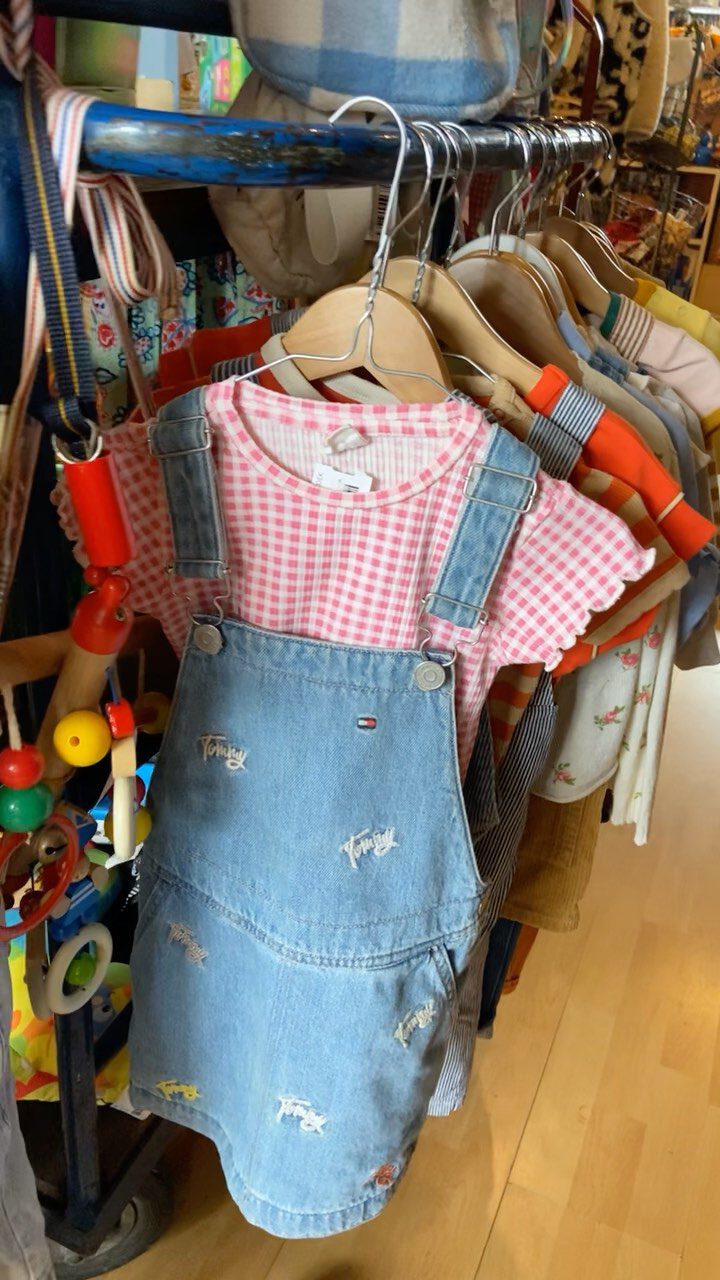 Instagram post from lariekoekzaandam. This post is in position 6.