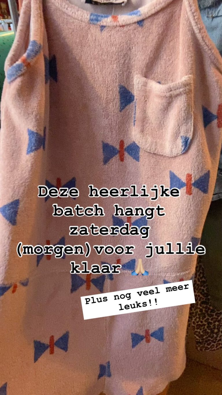 Instagram post from lariekoekzaandam. This post is in position 8.