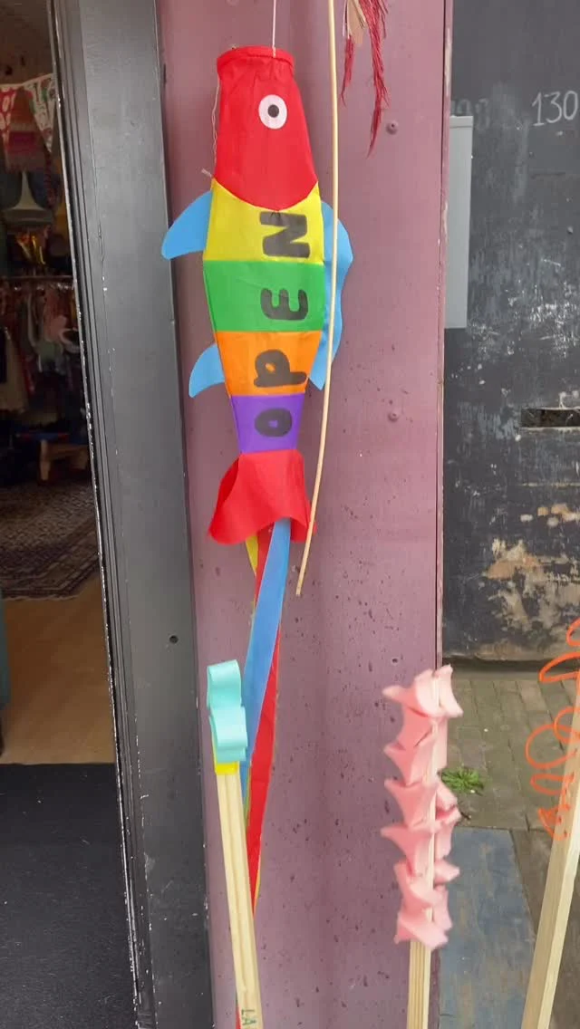 Instagram post from lariekoekzaandam. This post is in position 0.