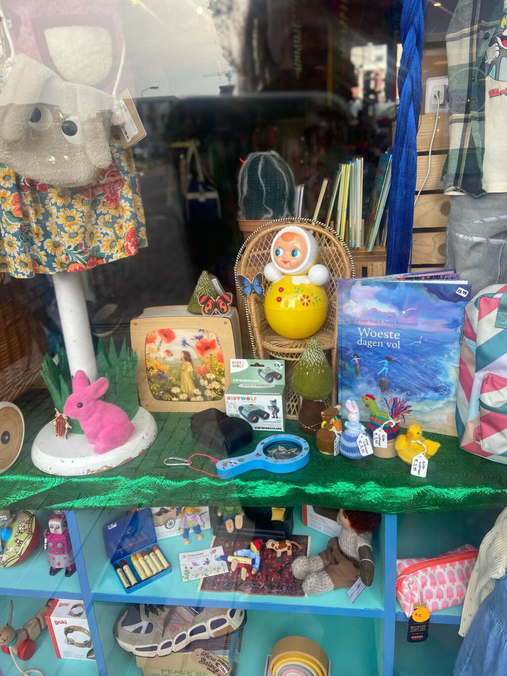 Instagram post from lariekoekzaandam. This post is in position 1.