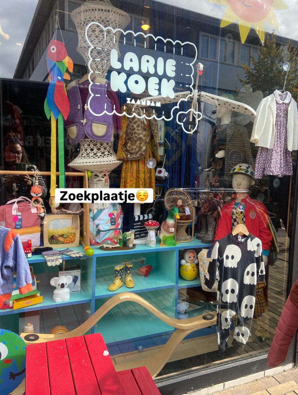 Instagram post from lariekoekzaandam. This post is in position 0.